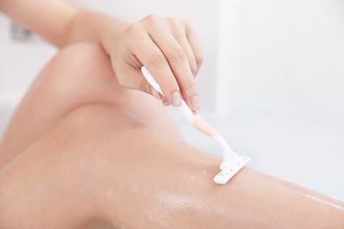 1655738145507195.jpg 攝圖網_501791696_banner_女性洗澡刮腿毛特寫(企業商用).jpg