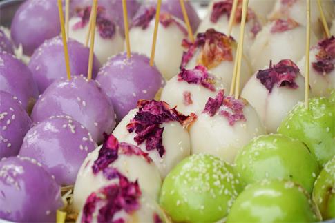 1718084819526435.jpg 攝圖網_507738003_云南特色美食鮮花糕點(企業商用).jpg