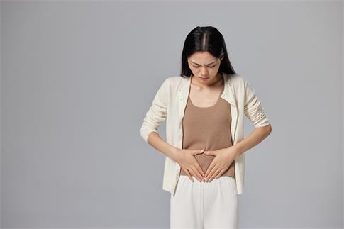 1718323000181991.jpg 攝圖網_506953111_捂著肚子的女性(企業商用).jpg