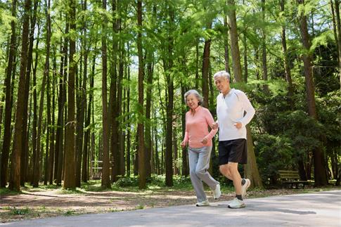 1722824862929914.jpg 攝圖網_507741155_老夫妻在公園跑步(企業商用).jpg